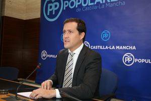 Velázquez denuncia los graves recortes de Page en Sanidad, Bienestar Social y Dependencia