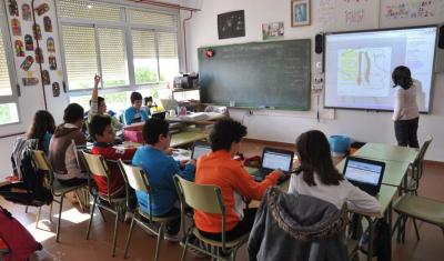 Cruz Roja promueve la erradicación de la violencia machista con actos en varios centros educativos de Guadalajara