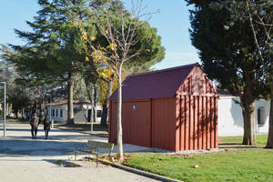 Comienzan a funcionar los aseos del Parque de La Constitución de Azuuqeca