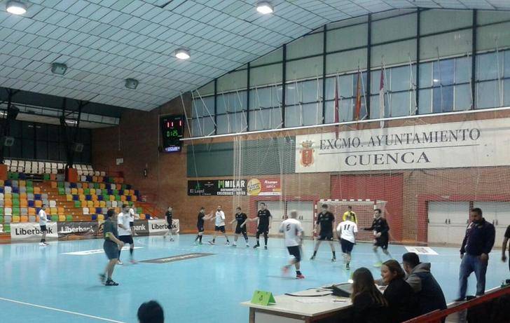 Con muchas bajas y en un partido muy inconstante, el Avangreen Bm Azuqueca ganó 29-34