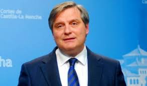 Exigen a Page medidas urgentes para paliar el colapso sanitario