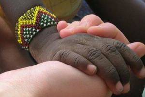 Una cirujana del Hospital de Guadalajara ha participado en una campaña quirúrgica en Kenia a través del proyecto Cirugía en Turkana