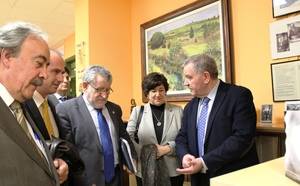 El consejero de Cultura visita la Fundación Siglo Futuro en Guadalajara