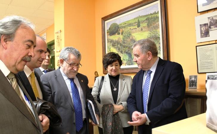 El consejero de Cultura visita la Fundación Siglo Futuro en Guadalajara