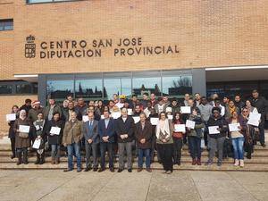 La Diputaci&#243;n de Guadalajara entrega los diplomas de los cursos para refugiados organizados en colaboraci&#243;n con ACCEM