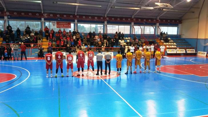 Cuarta victoria consecutiva del Isover Basket Azuqueca para mantenerse arriba