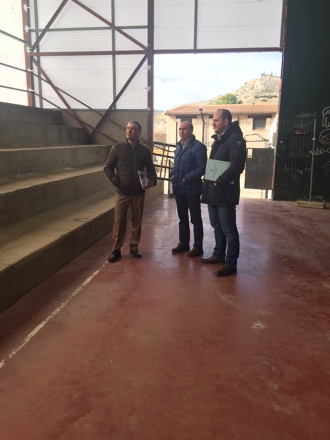 Latre comprueba el resultado de varias obras de mejora en instalaciones deportivas de la provincia de Guadalajara