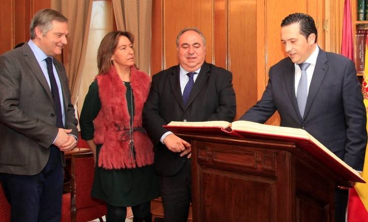 Piden la dimisión de Page y el consejero de Agricultura por “el varapalo” del ATC y las denuncias de los ecológicos