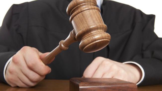 El juzgado da la razón a 64 afectados por cláusulas suelo que demandaron amparados por el ayuntamiento de Azuqueca