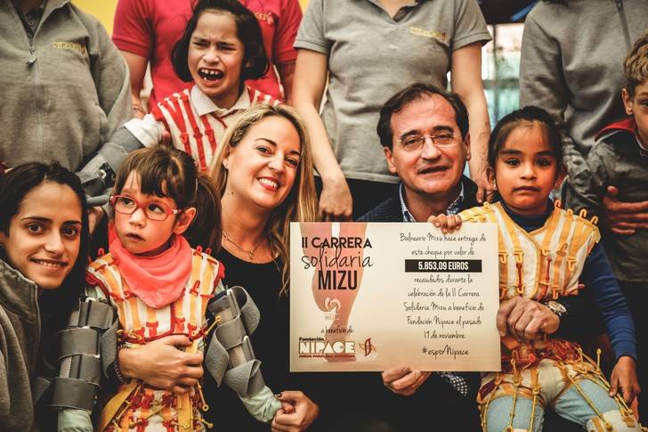 La II Carrera solidaria Mizu recauda casi 6.000 euros para Fundación Nipace 