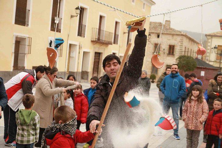 Pareja celebra por todo lo alto el Jueves Lardero