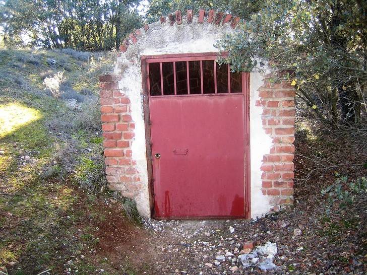 La declaración de BIC para el búnker de Alcohete preservará este recinto y acabará con los expolios