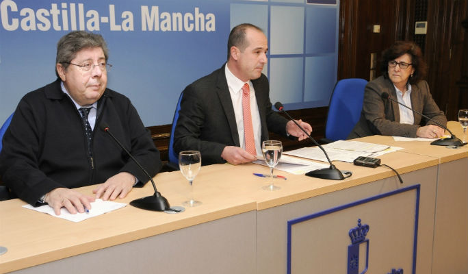 La Junta impone un tarifazo de 7 euros al día en el párking del Hospital de Guadalajara desoyendo las 15.000 firmas que piden la gratuidad