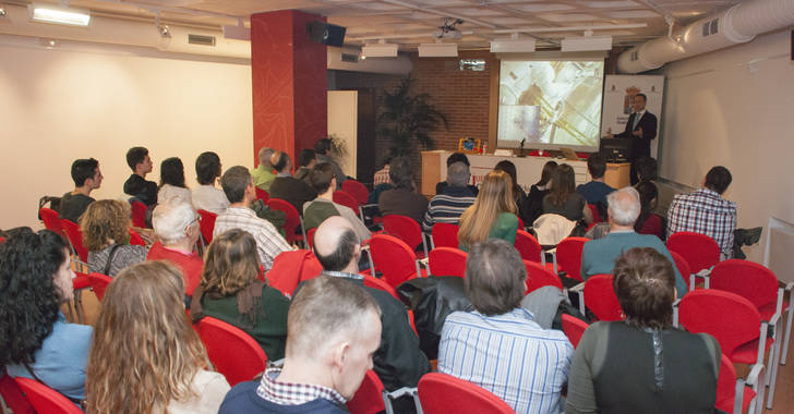 Comienzo del X Ciclo de los Jueves de la Ciencia UNED Guadalajara