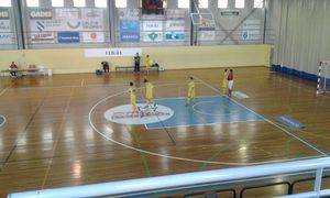 Vapuleo a las chicas del Alovera en A Coruña