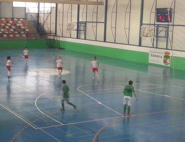 Sufrimiento, remontada y goles en La Dehesa