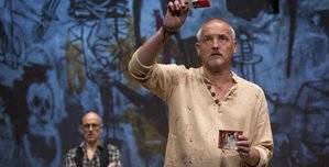 La genialidad de Pérez-Reverte hecha teatro con El pintor de batallas, este sábado en el Buero Vallejo