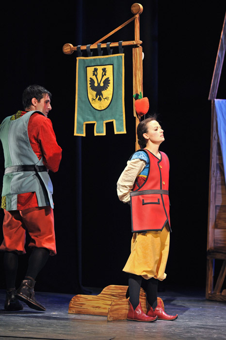 Los más pequeños toman las butacas del Buero Vallejo con ¡Guillermo Tell! y Aventura canina