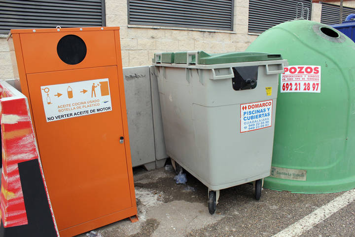 Los vecinos de Yebes y Valdeluz reciclaron en 2016 más de 1.750 kilos de aceite doméstico usado