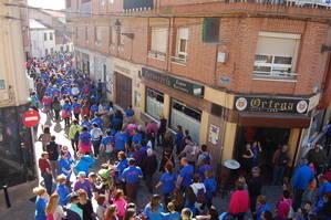 Abrumadora participación en la 4ª Marcha de la Mujer a favor de la lucha contra el cáncer en Yunquera de Henares