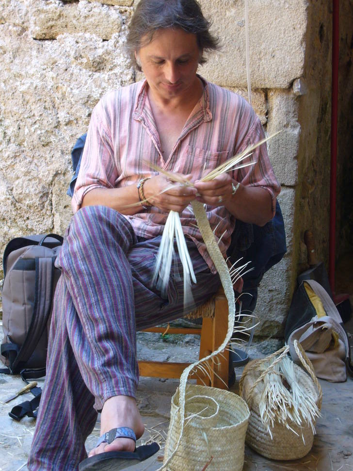 Estudiantes de FP de Cabanillas instalarán estructuras de mimbre ornamentales y para sombra en la Piscina