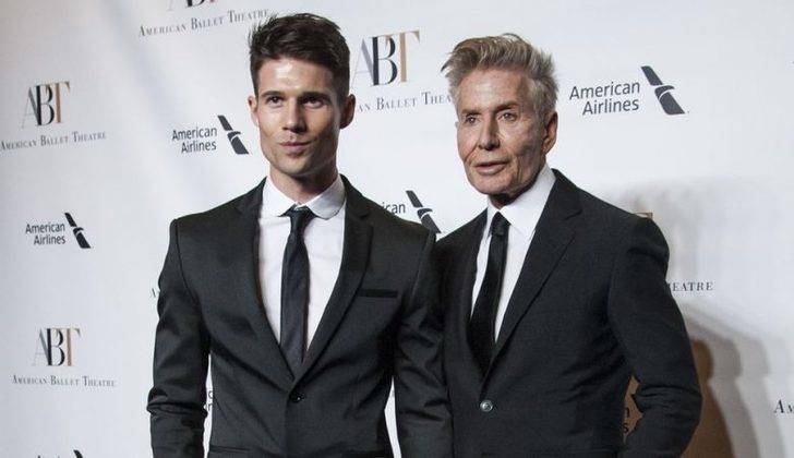 El nuevo amor de Calvin Klein es un actor porno 45 años más joven que él