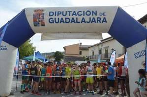 M&#225;s de 300 atletas completaron el II Lupiana Trail 