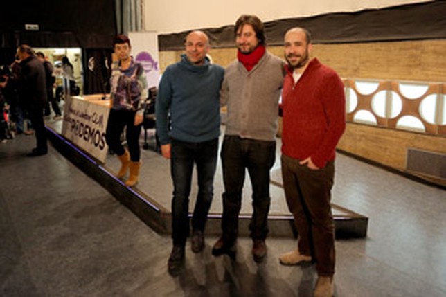 Podemos pide a Page que deje de 