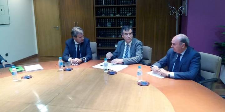 Román y Latre solicitan al presidente de RENFE la mejora del Cercanías entre Guadalajara y Madrid