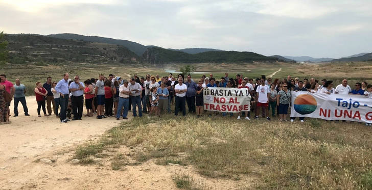 Tercera marcha de Entrepeñas y Buendía contra el trasvase Tajo-Segura