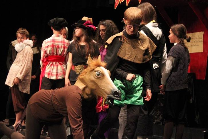 Brillante clausura del XI Certamen Literario del instituto Ana María Matute