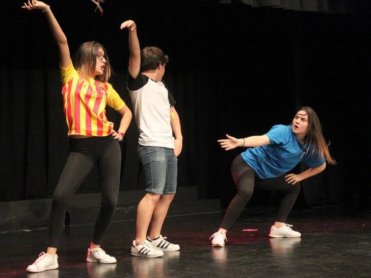 Brillante clausura del XI Certamen Literario del instituto Ana María Matute