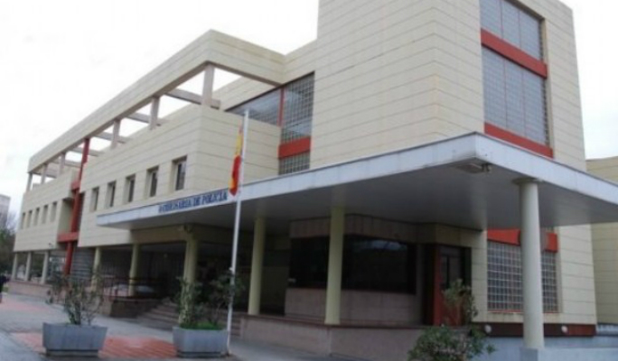 Agrede a su expareja con su bebé en brazos y a los agentes que fueron a auxiliarla en Guadalajara