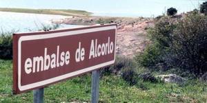 Una persona pierde la vida al salirse con su vehículo hacia el embalse de Alcorlo