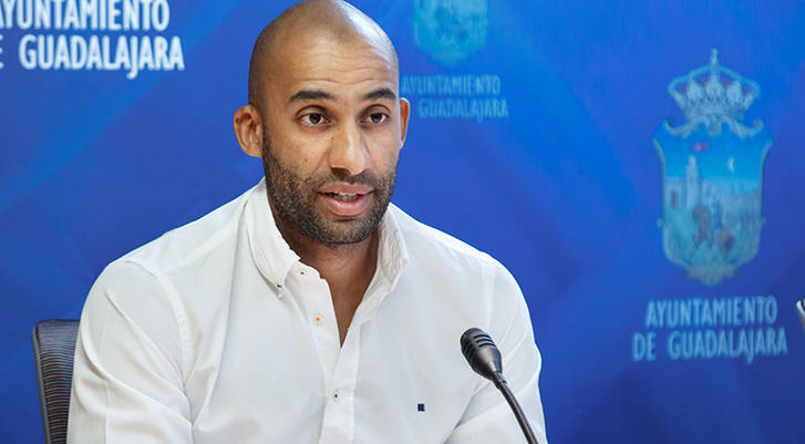 Engonga: “Ya deberían haber terminado las obras del Hospital de Guadalajara y, sin embargo, siguen paradas”