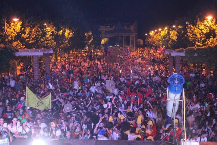 Cabanillas del Campo comienza sus fiestas con el desfile y el pregón