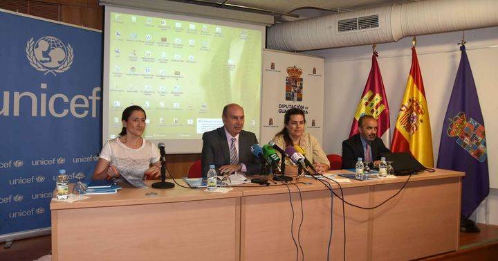 El presidente de la Diputación inaugura la jornada ‘Guadalajara, provincia amiga de la infancia’