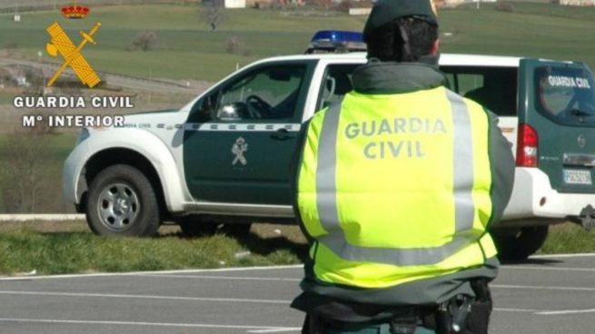 Sale del examen para recuperar el carnet, se va conduciendo y cuando le paran da positivo en alcohol y drogas