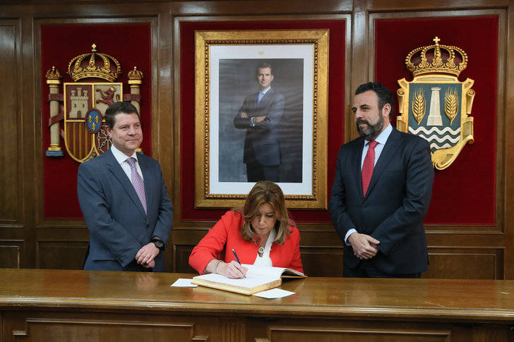 El alcalde socialista de Azuqueca se está pensando arrebatar a Page el cargo de secretario regional del partido