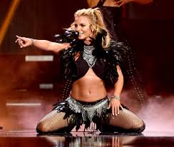 Britney Spears, aterrorizada después de que un hombre armado irrumpiese en el escenario