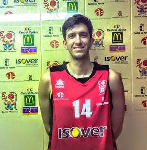 Charly García cumplirá su 6ª temporada consecutiva en el Isover Basket Azuqueca