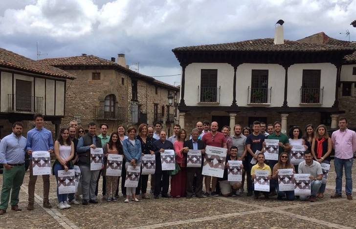 NNGG de Guadalajara rinde homenaje a Miguel Ángel Blanco en la III Escuela de Verano, que se celebra en Atienza