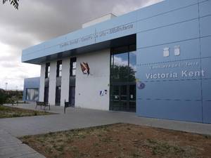 El vandalismo obliga a tomar medidas en Villanueva de la Torre para proteger las instalaciones del Centro Social