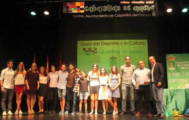 Cabanillas se vuelca en reconocer a los destacados del año en deportes y actividad sociocultural