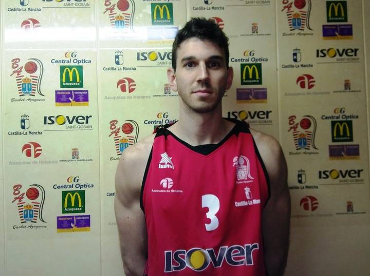 Jorge Tejera renueva por una temporada más con el Isover Basket Azuqueca