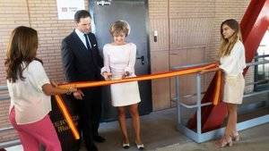 La ministra Tejerina destaca en Alovera la posición del sector cervecero español en Europa