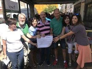Pareja vivió ayer un divertido y solidario Día de las Peñas