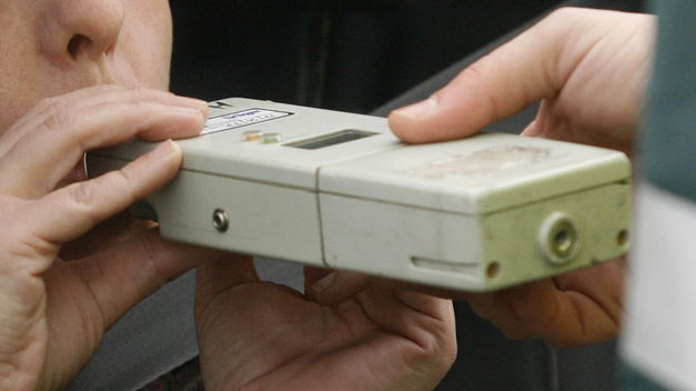 Dos detenidos en Guadalajara por triplicar y cuadruplicar la tasa de alcoholemia