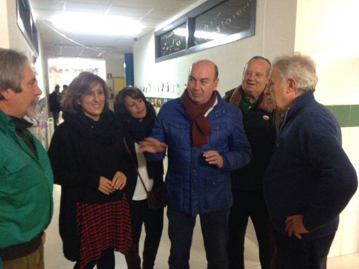 El presidente de la Diputación asiste al VIII Concurso Social de Canaricultura de El Casar