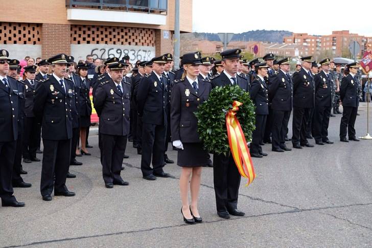 El Ayuntamiento de Guadalajara dedica una glorieta a la Policía Nacional.